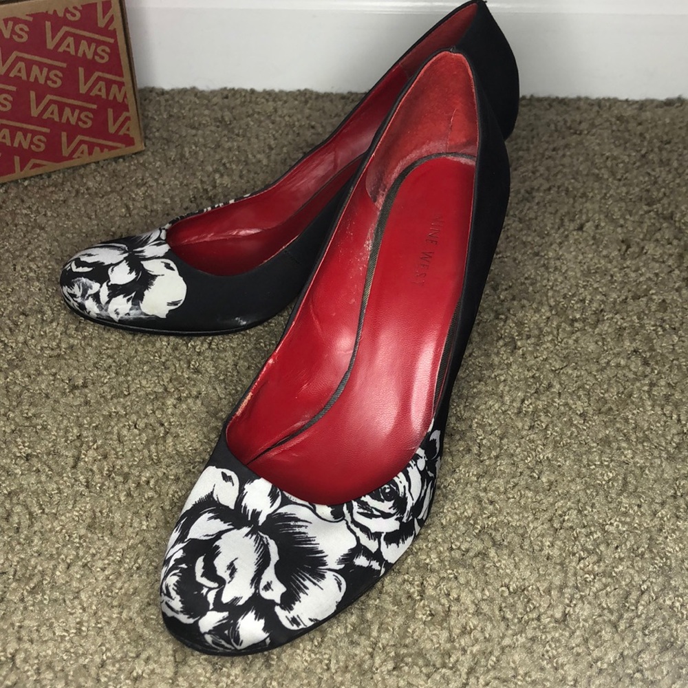 Heels with roses